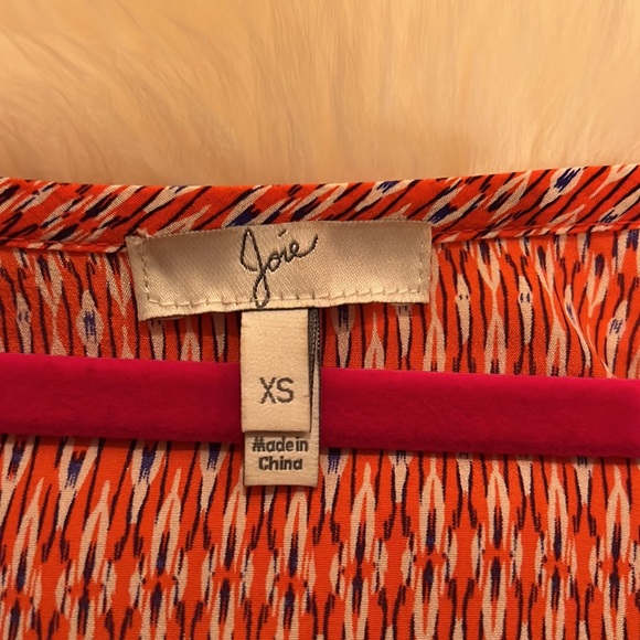 Joie 100% Silk top - Picture 2 of 5